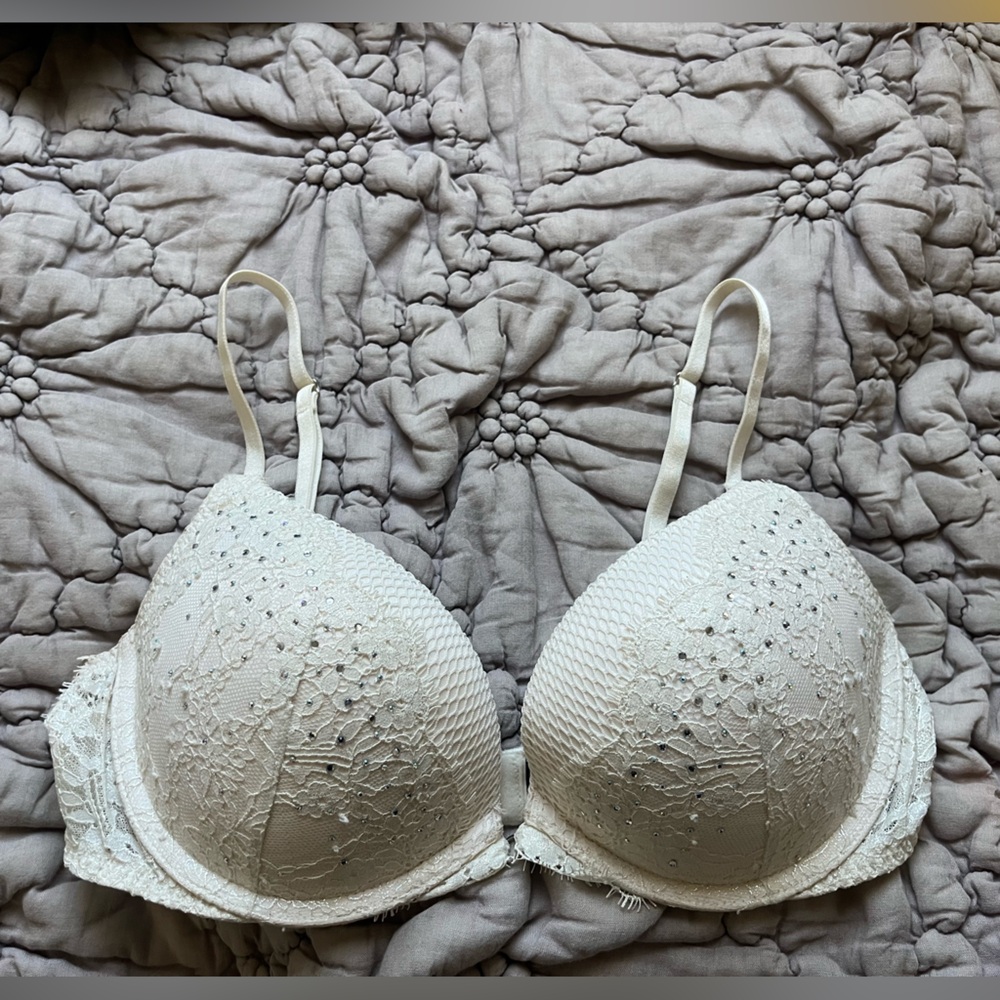 Victoria secret push-up bra